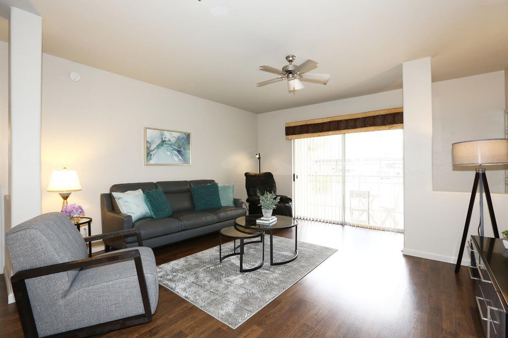 14145 N 92nd Street - Photo 3