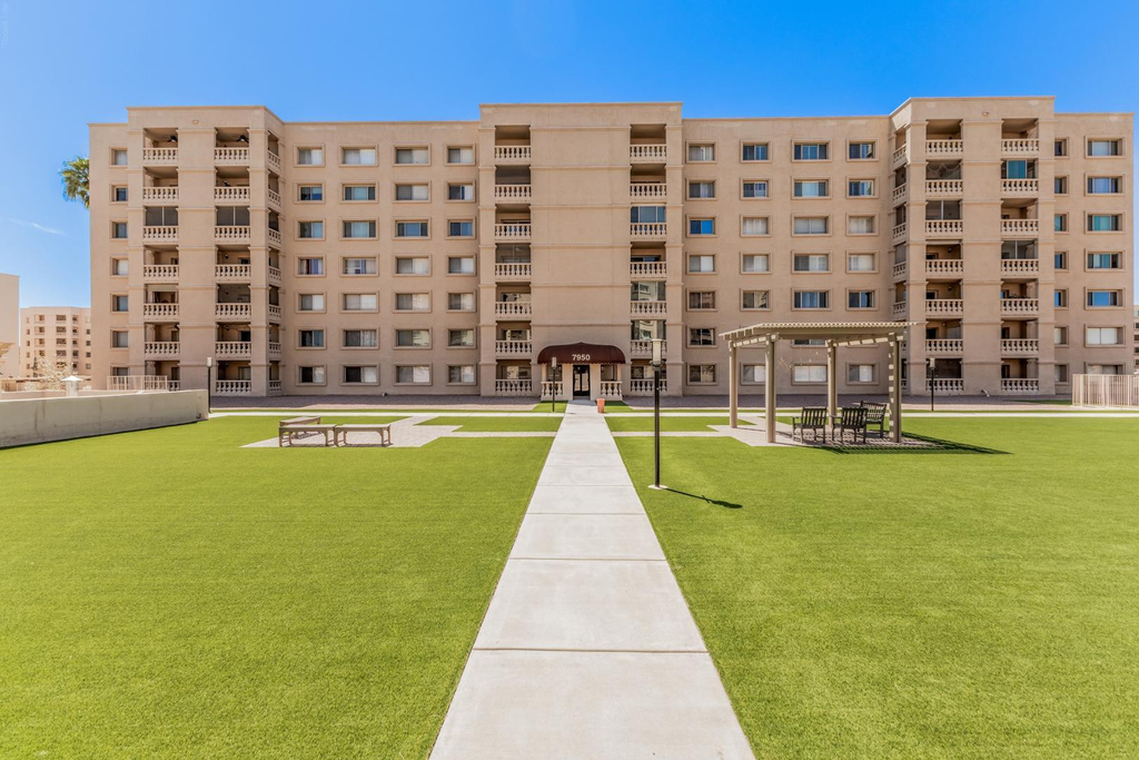 7950 E Camelback Road - Photo 19