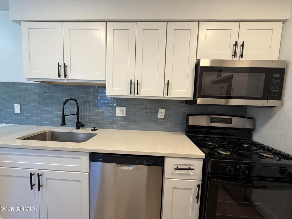302 E Monte Vista Road - Photo 9