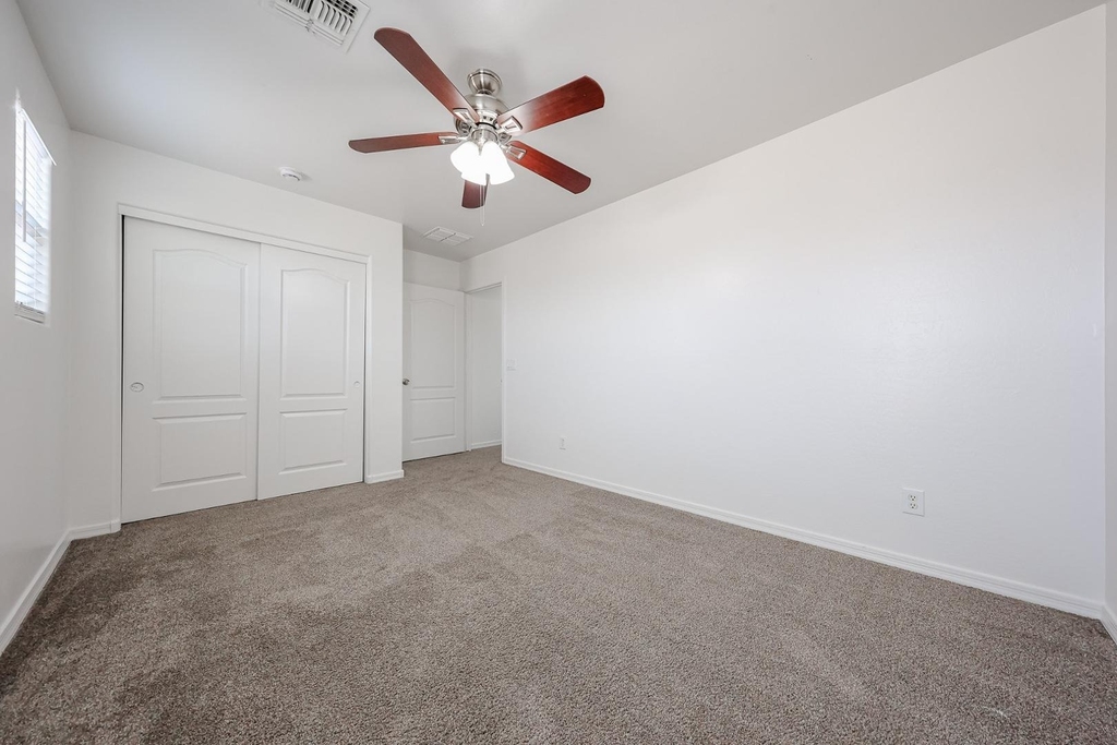 41298 W Parkhill Drive - Photo 13