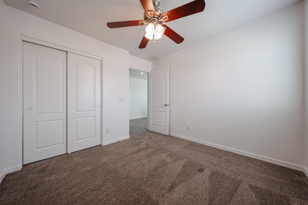 41298 W Parkhill Drive - Photo 20