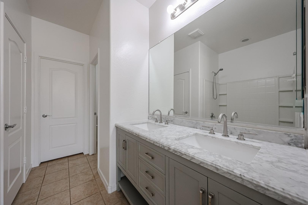 41298 W Parkhill Drive - Photo 19