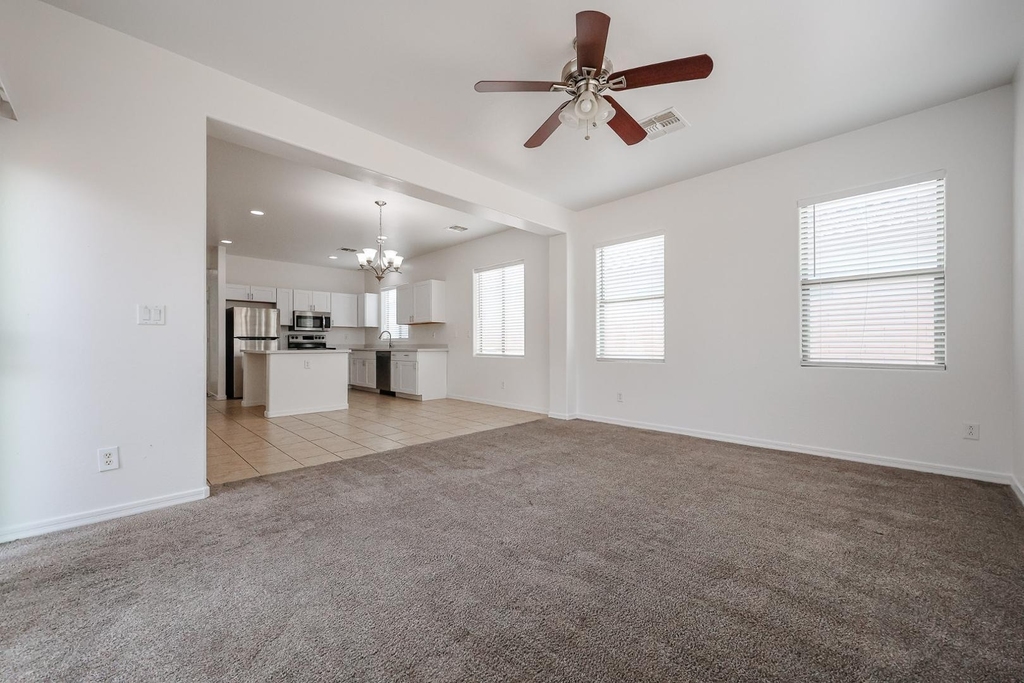 41298 W Parkhill Drive - Photo 25