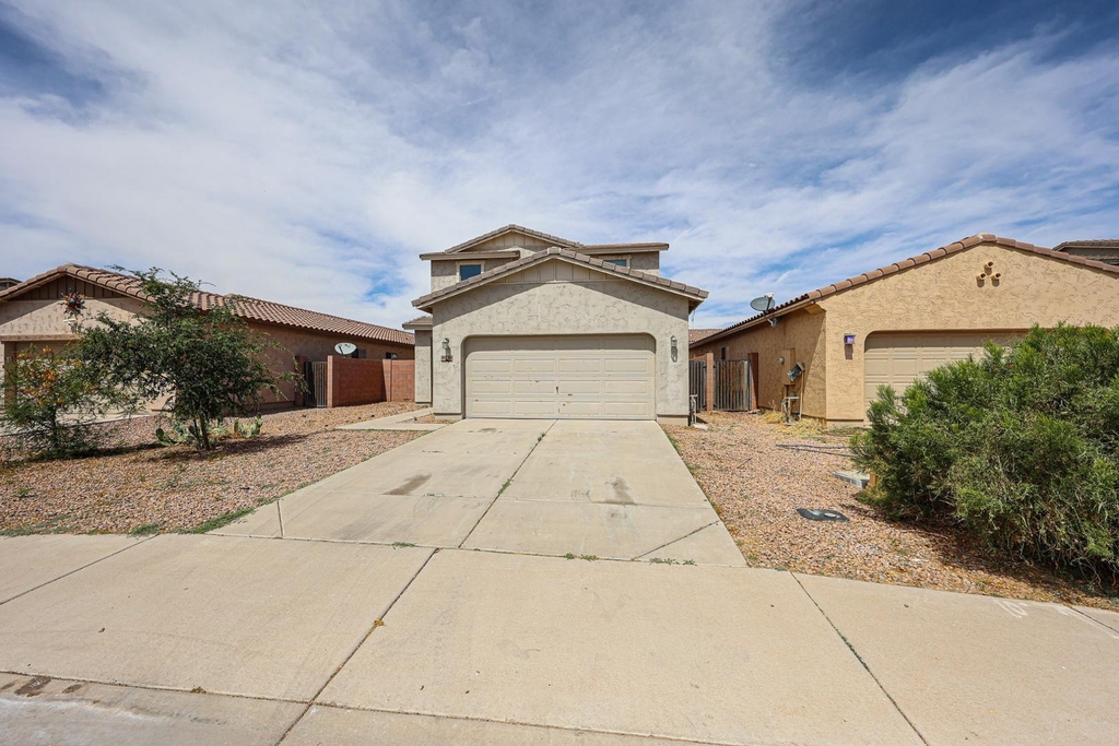41298 W Parkhill Drive - Photo 0
