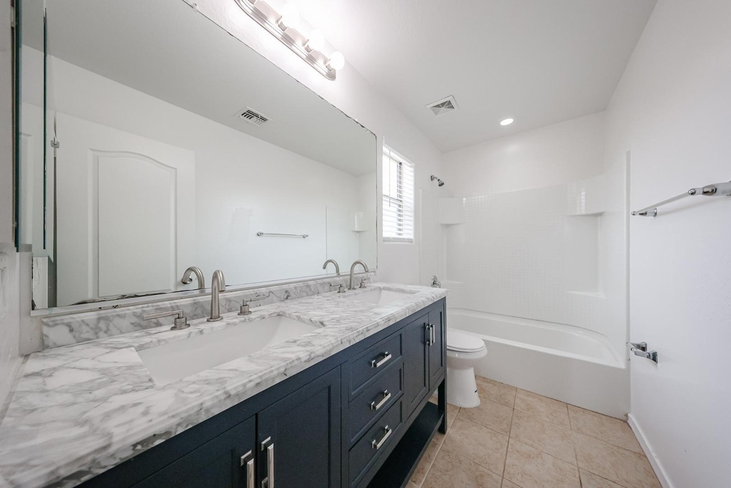 41298 W Parkhill Drive - Photo 33