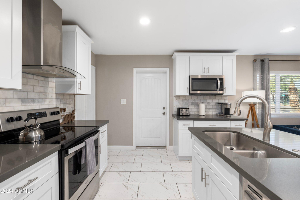 2025 N 66th Street - Photo 7