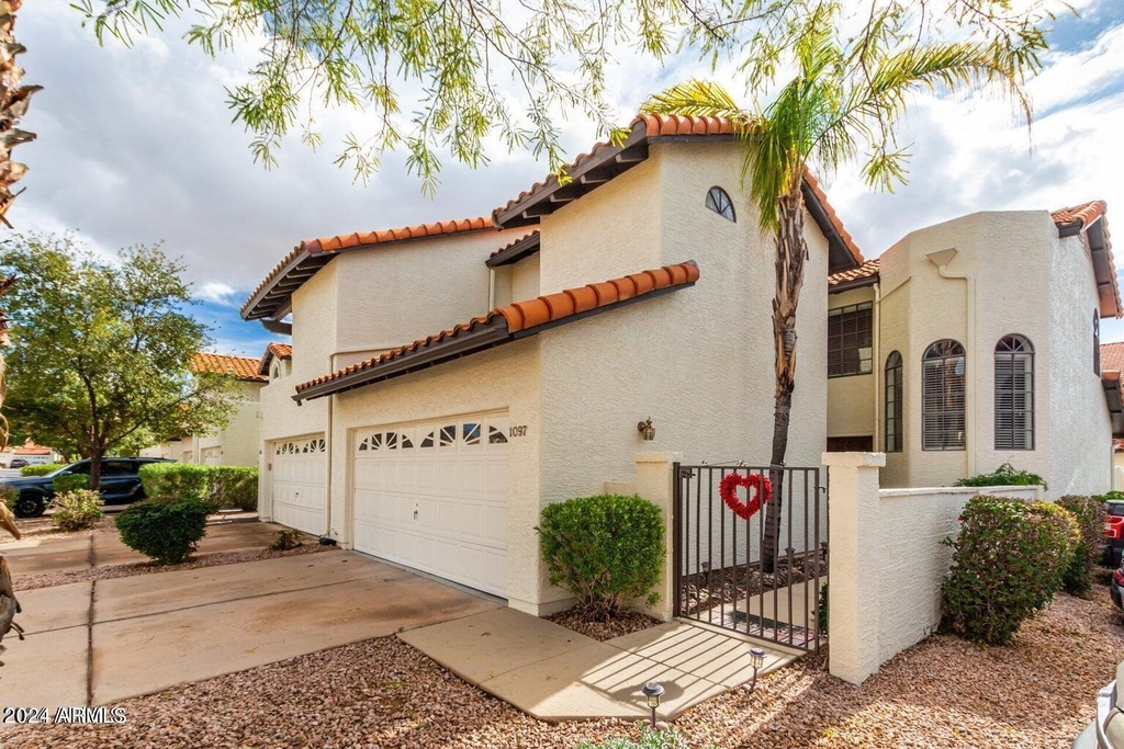 11011 N 92nd Street - Photo 2
