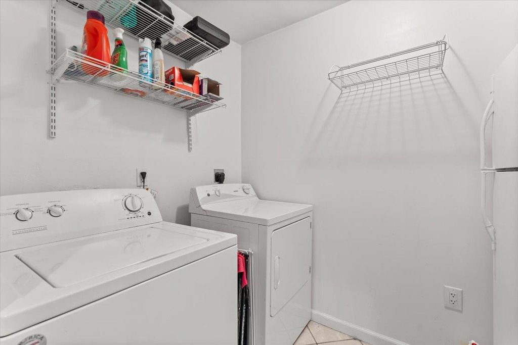 535 W 19th - Photo 12