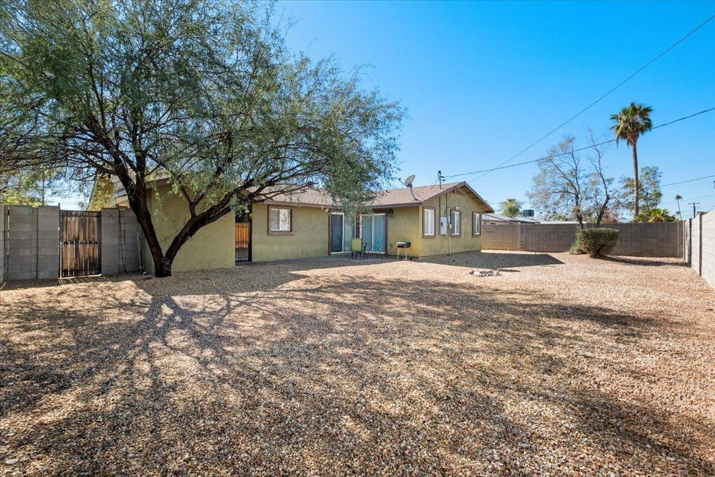 528 W 18th - Photo 22