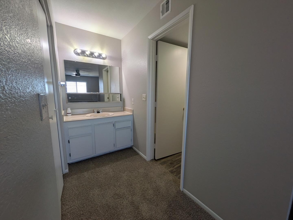 1340 N Recker Road - Photo 24