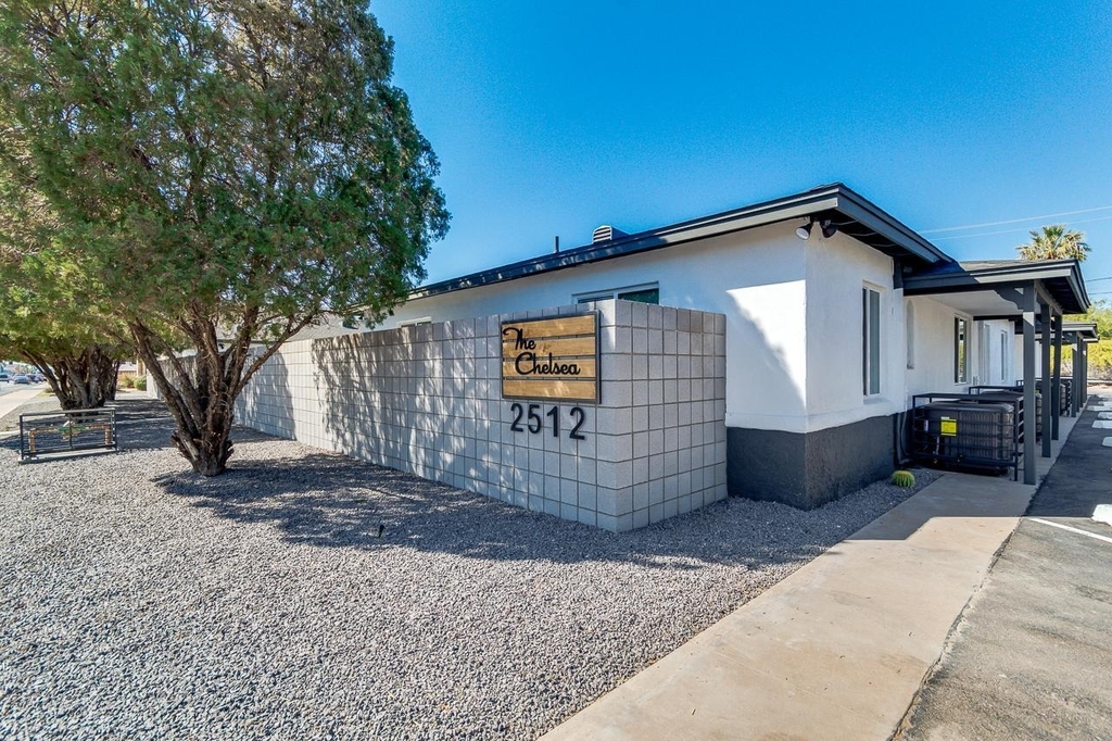 2512 E Thomas Road - Photo 6
