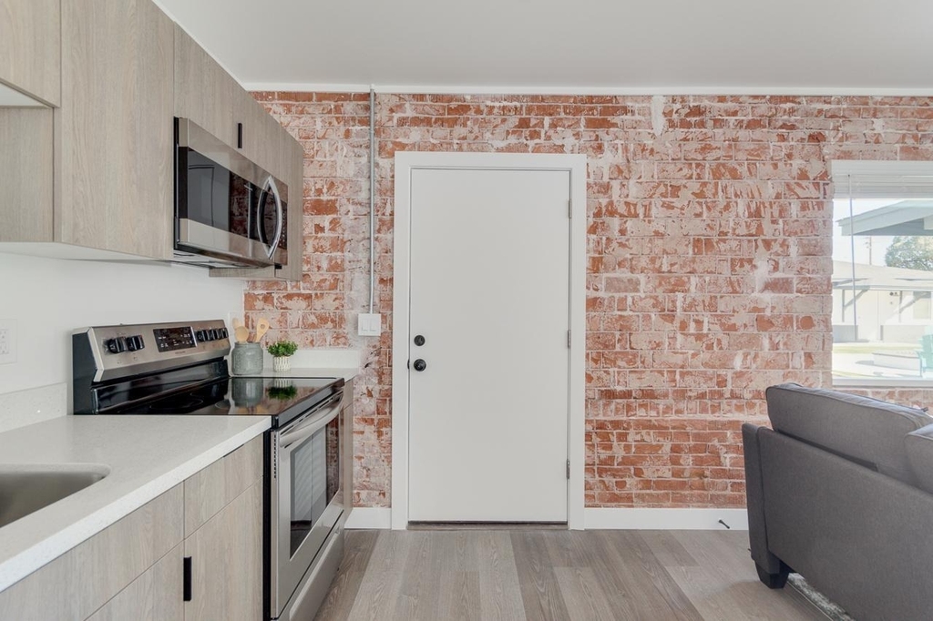 2512 E Thomas Road - Photo 11