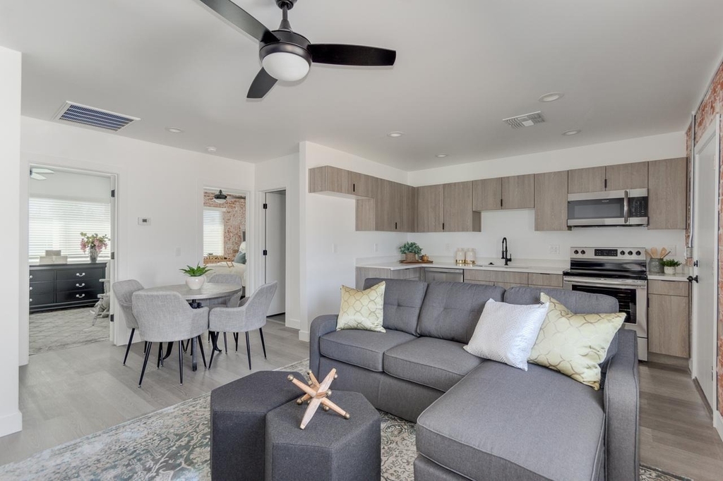 2512 E Thomas Road - Photo 5