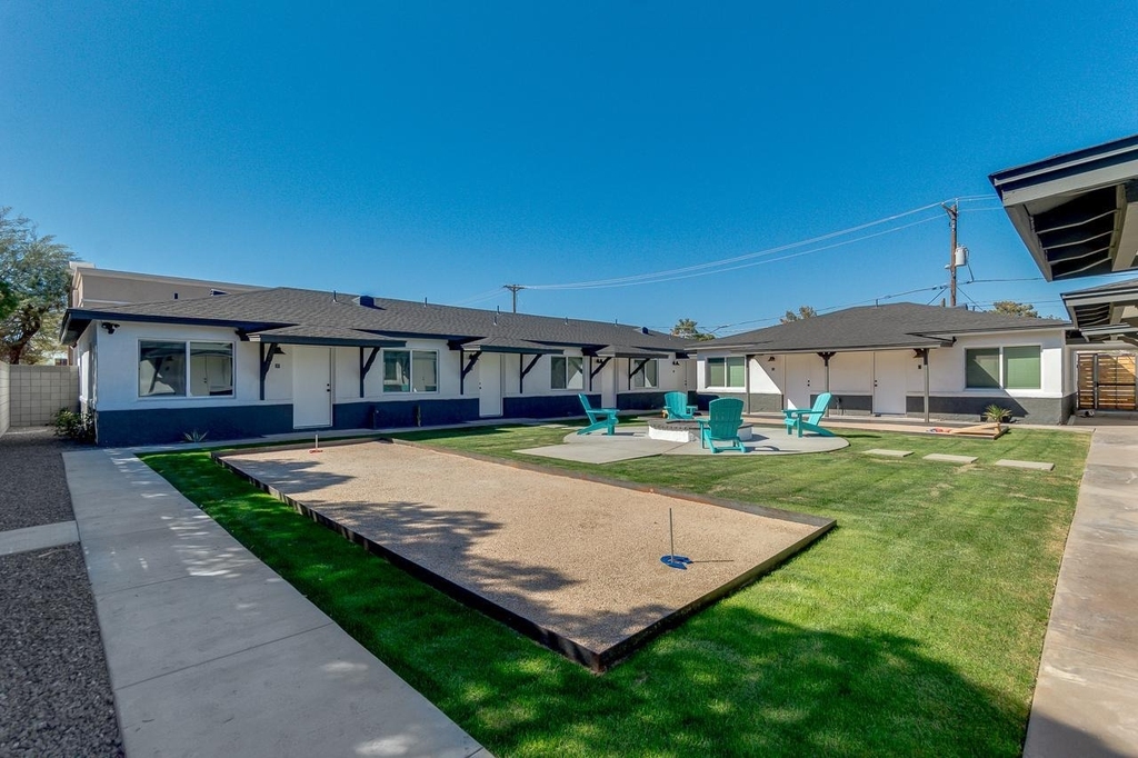 2512 E Thomas Road - Photo 3
