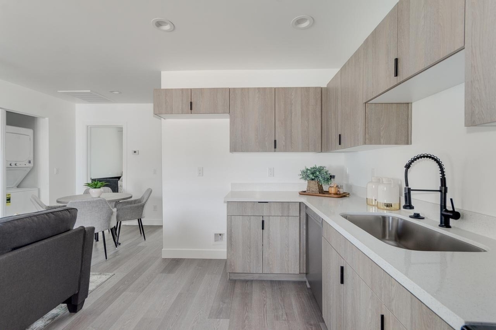 2512 E Thomas Road - Photo 10