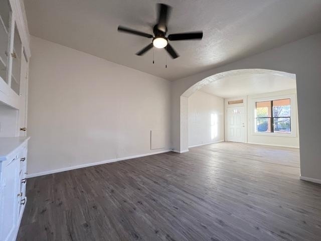 938 E 12th Street - Photo 5