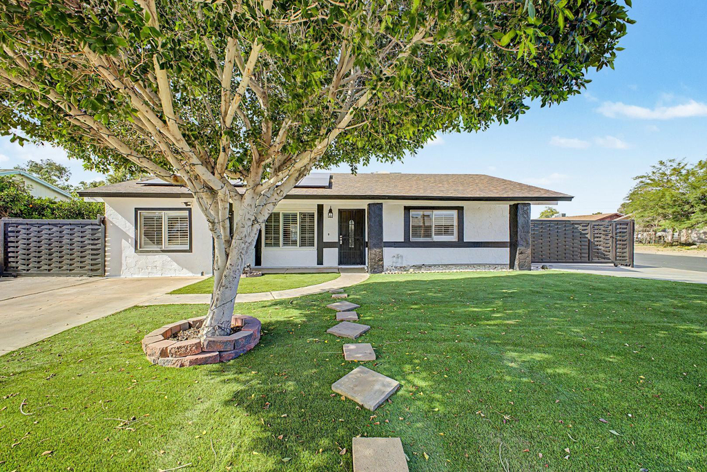 2550 E Butte Street - Photo 1