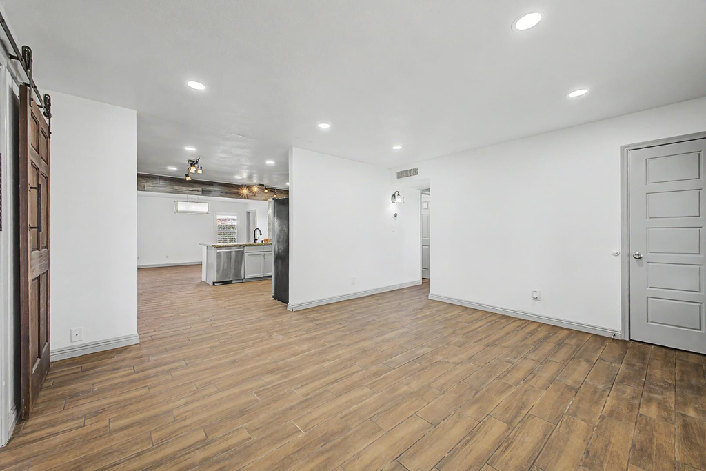 2550 E Butte Street - Photo 9