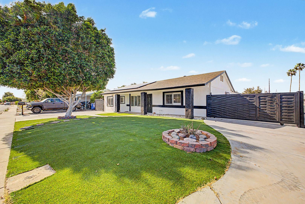 2550 E Butte Street - Photo 3