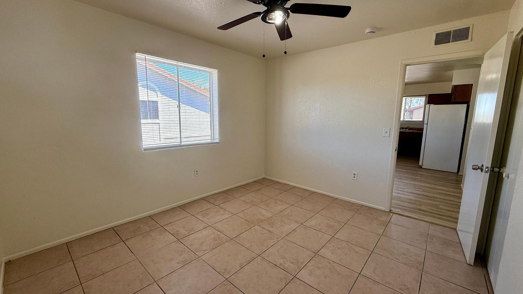 3128 E Cicero Street - Photo 8