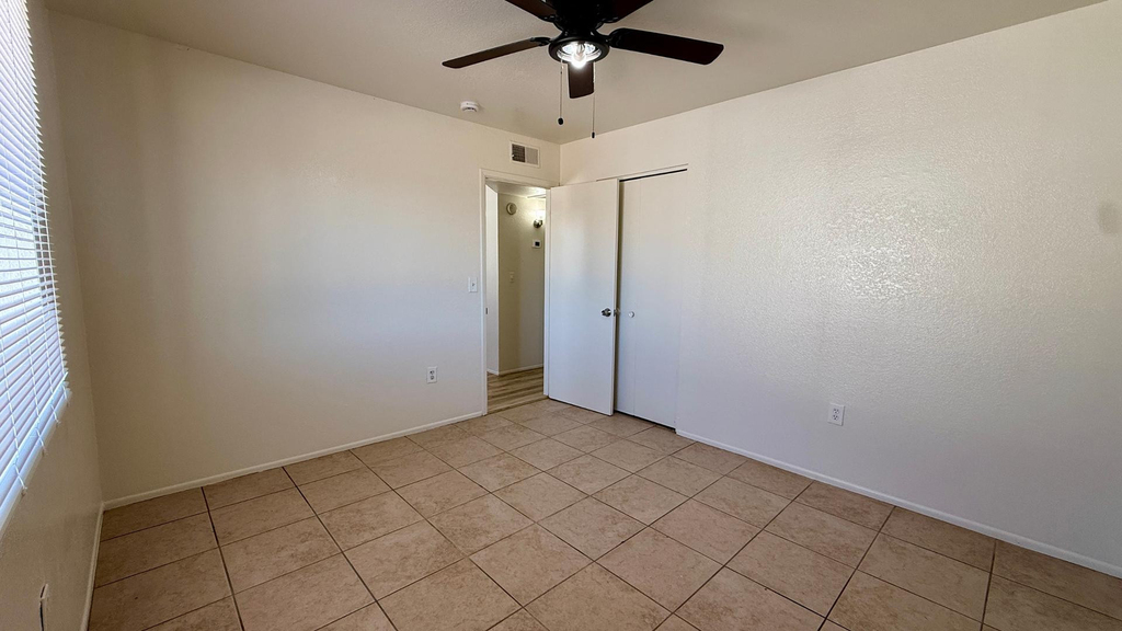 3128 E Cicero Street - Photo 7