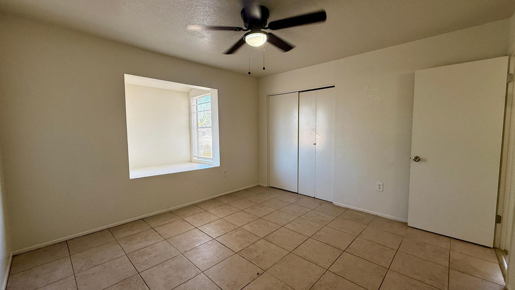 3128 E Cicero Street - Photo 12