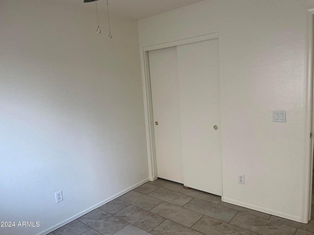1333 S 220th Drive - Photo 5