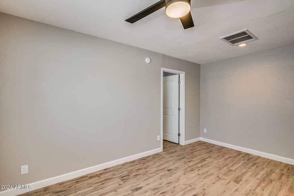 801 E Puget Avenue - Photo 7