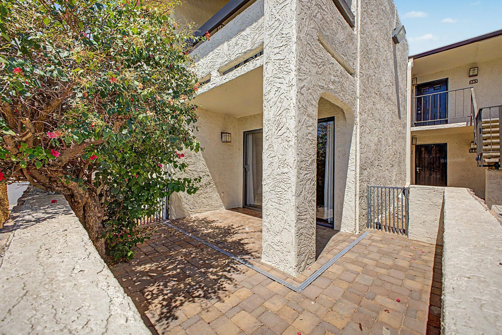 3825 E Camelback Road - Photo 27