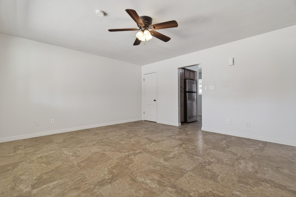 7802 E Heatherbrae Avenue - Photo 4