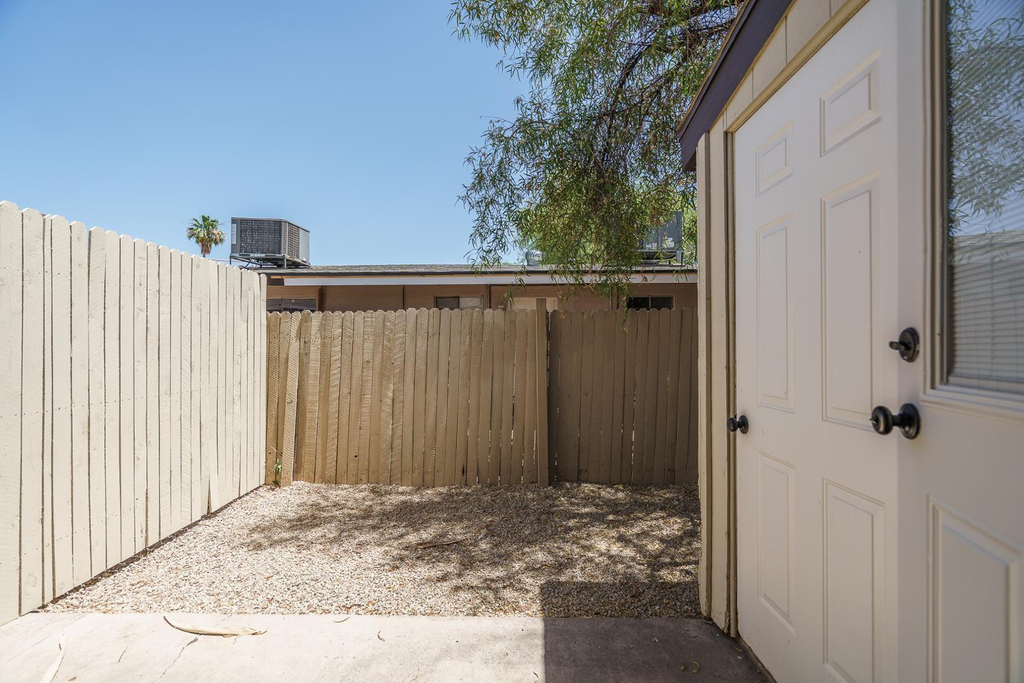 7802 E Heatherbrae Avenue - Photo 21