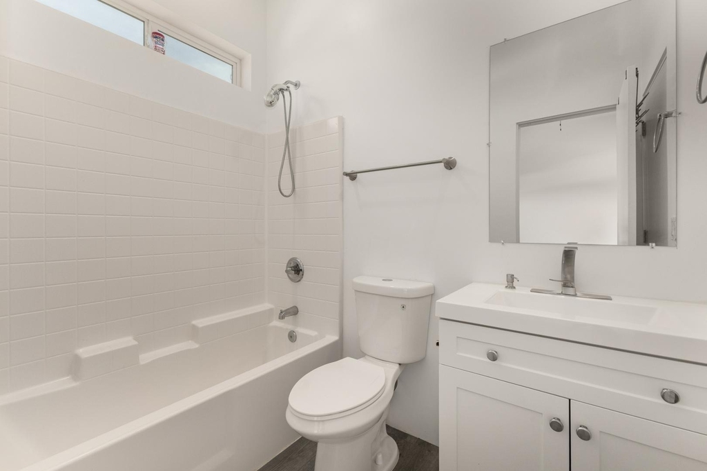 1933 E Monroe Street - Photo 20