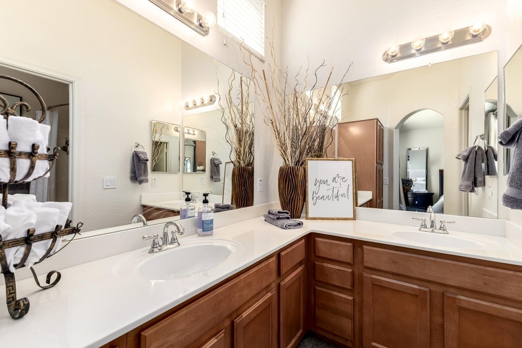 2250 E Deer Valley Road - Photo 12