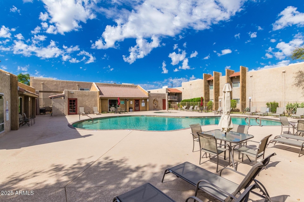 5525 E Thomas Road - Photo 32