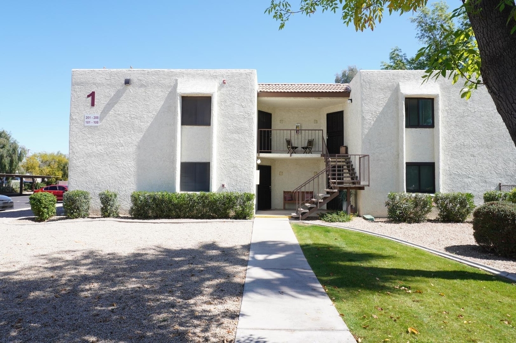 10444 N 69th Street - Photo 15