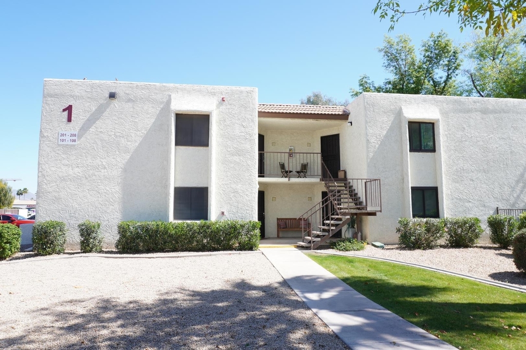 10444 N 69th Street - Photo 16