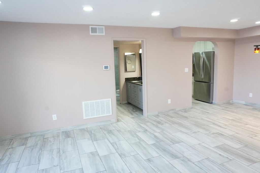 10444 N 69th Street - Photo 8