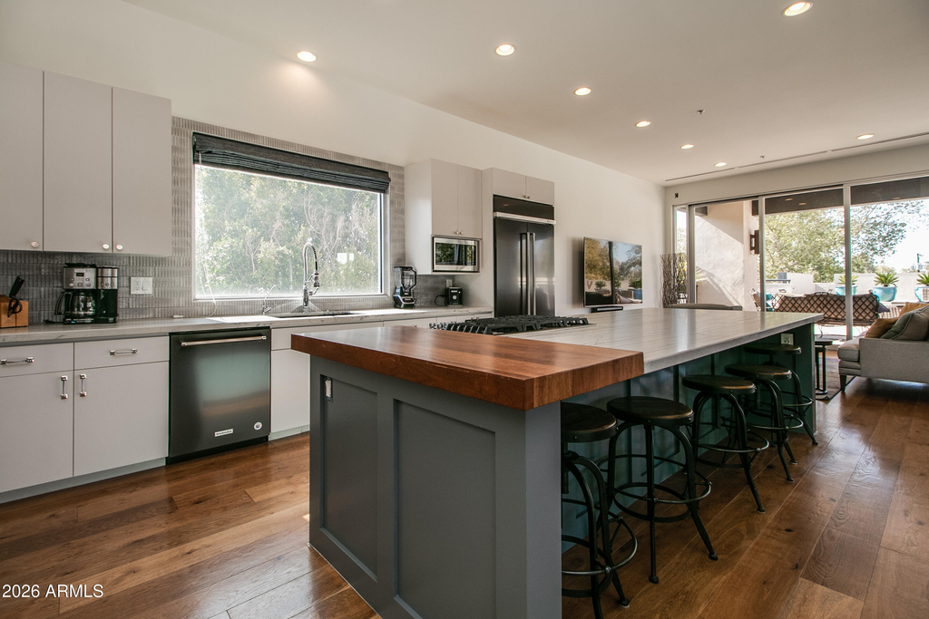 4201 N Marshall Way - Photo 11