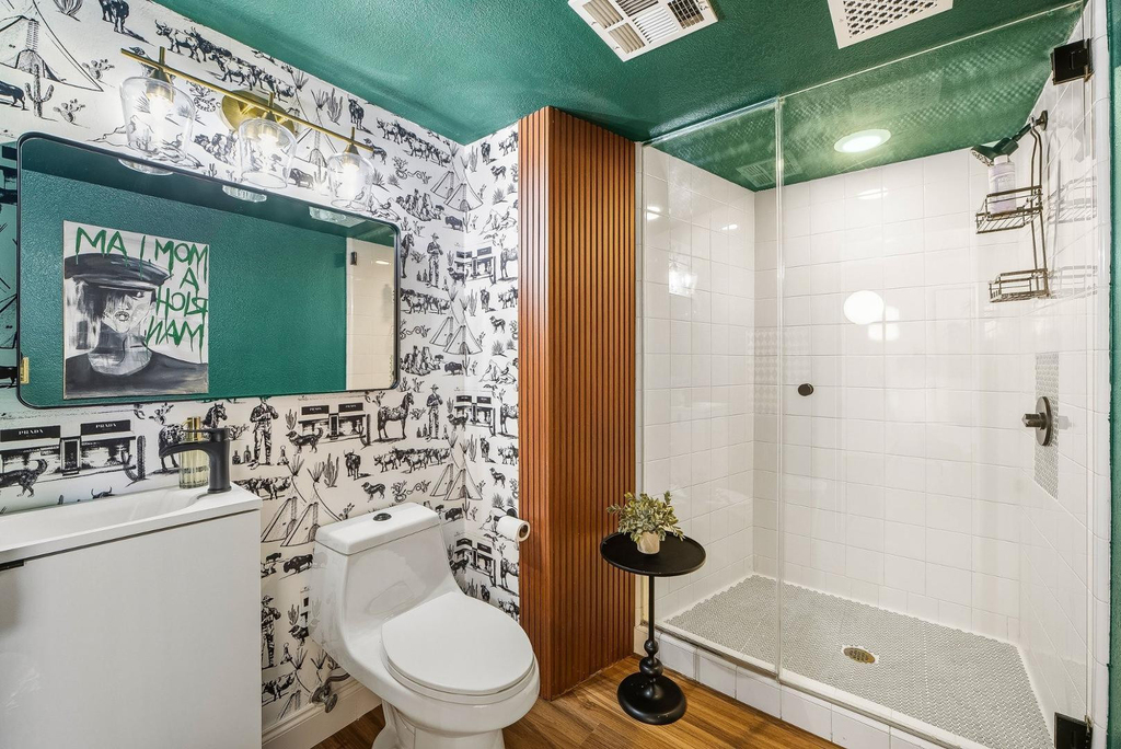 385 W Pierson Street - Photo 5