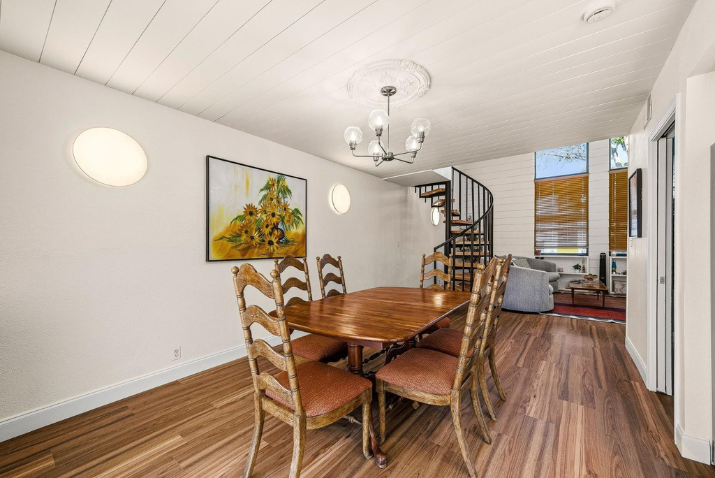 385 W Pierson Street - Photo 8
