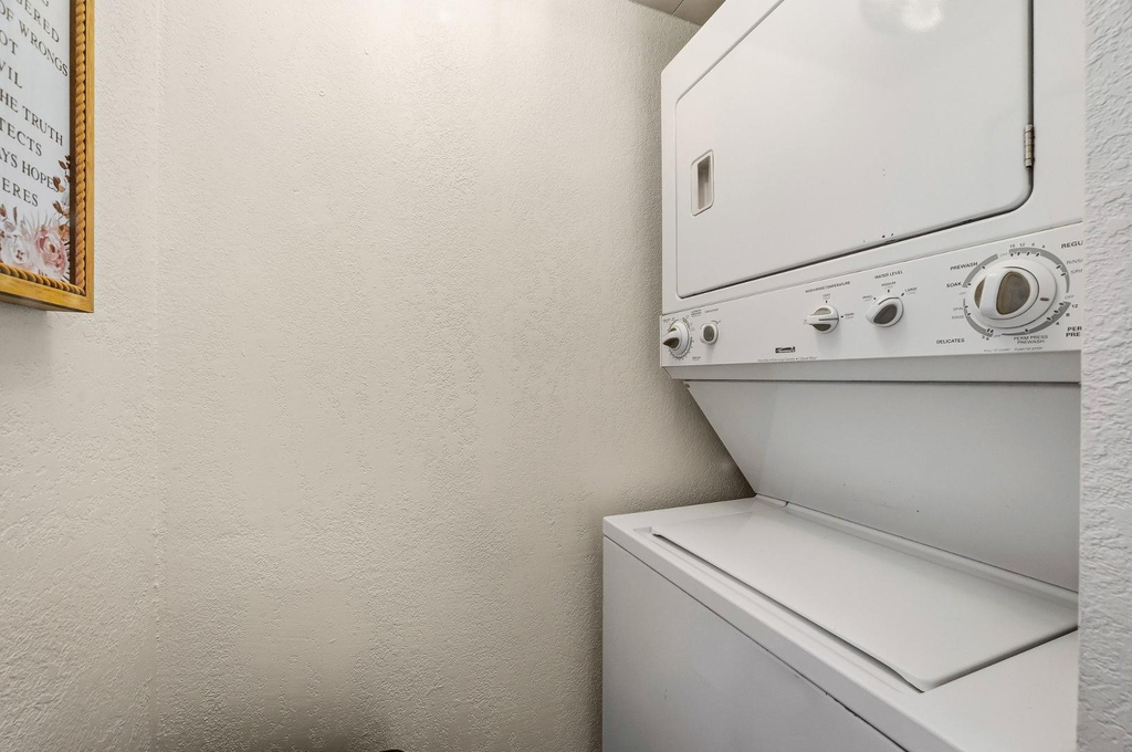 385 W Pierson Street - Photo 19