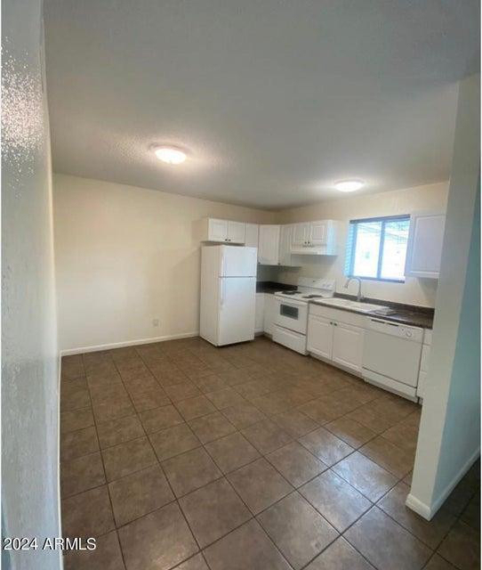 1420 E Brown Street - Photo 1