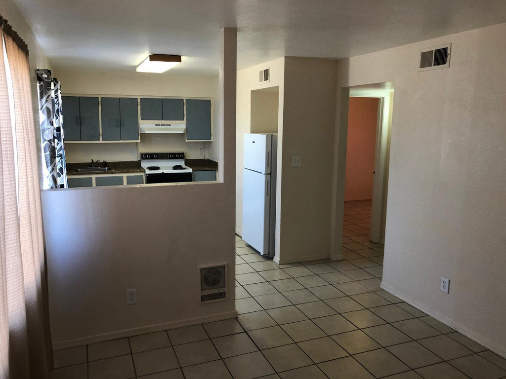 2510 E Pueblo Avenue - Photo 4