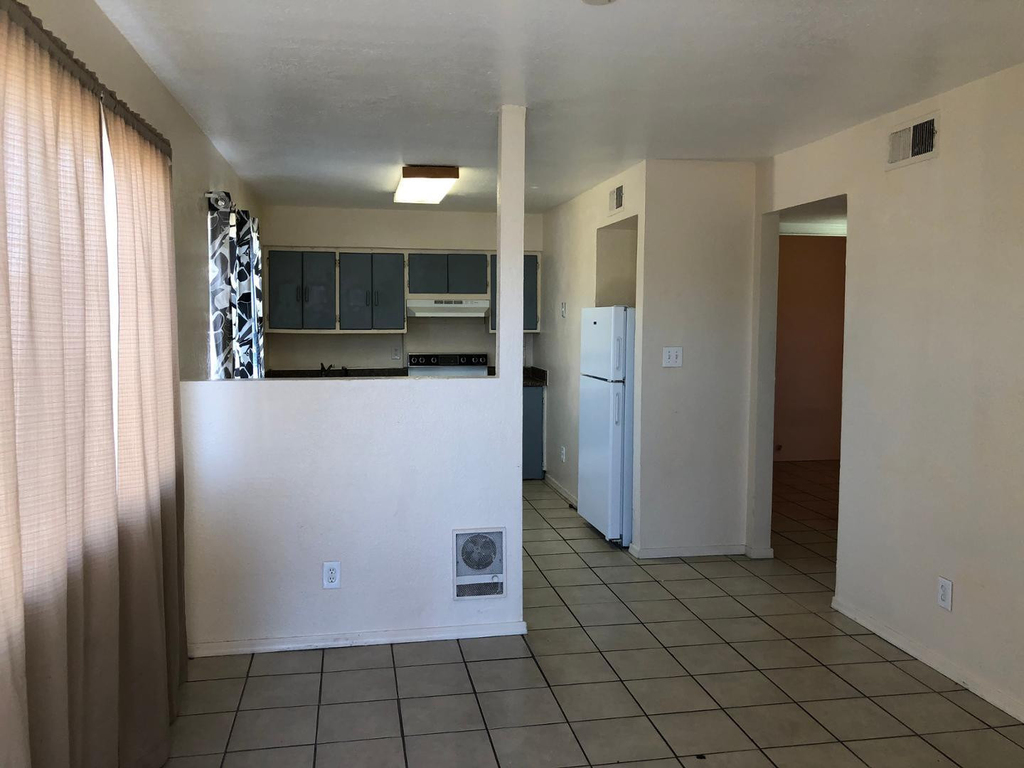 2510 E Pueblo Avenue - Photo 1