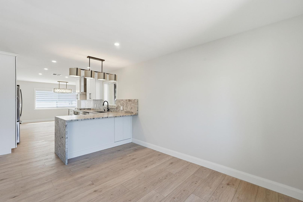 6819 E Paradise Parkway - Photo 4
