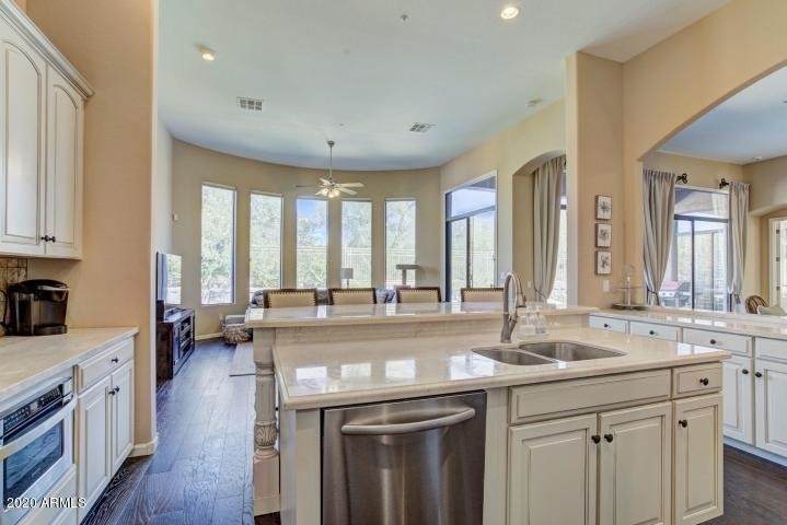 8010 E Wingspan - Photo 2