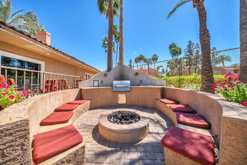 8787 E Mountain View Road - Photo 60