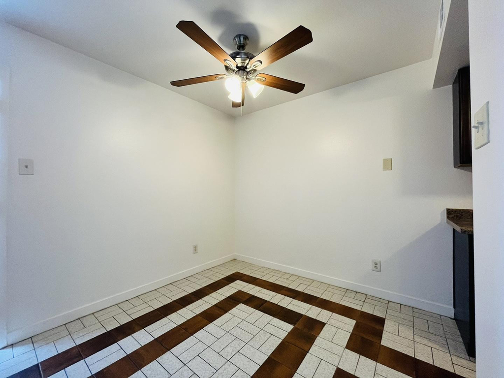 5041 N 40th Avenue - Photo 18