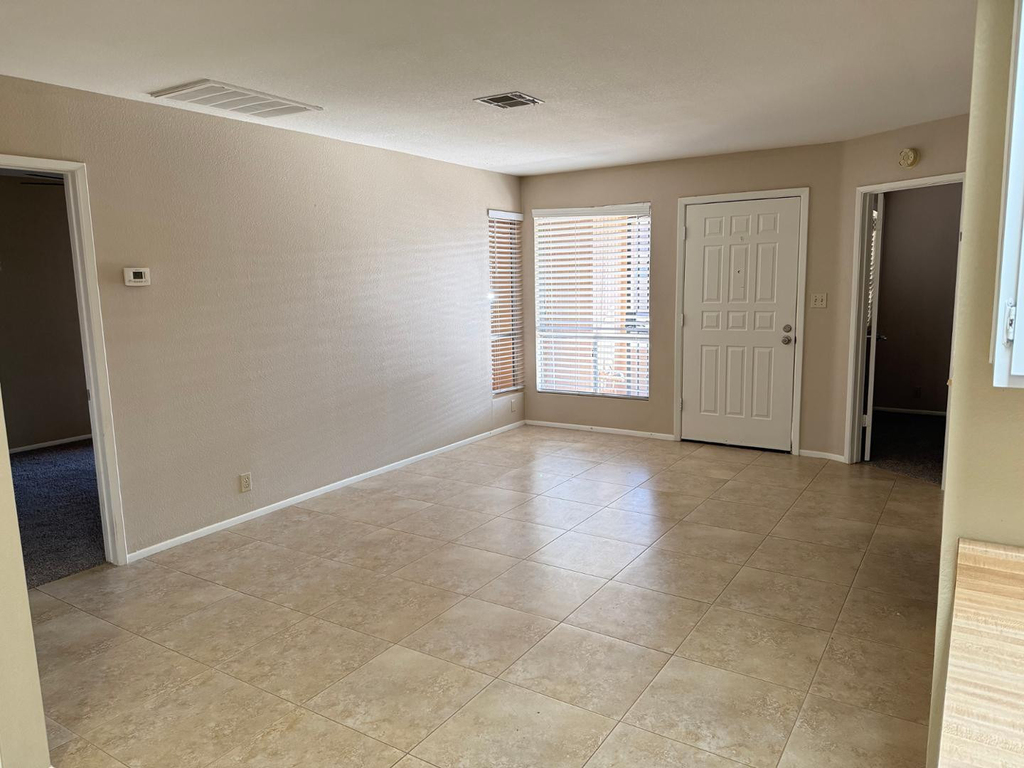 312 W Yukon Drive - Photo 16