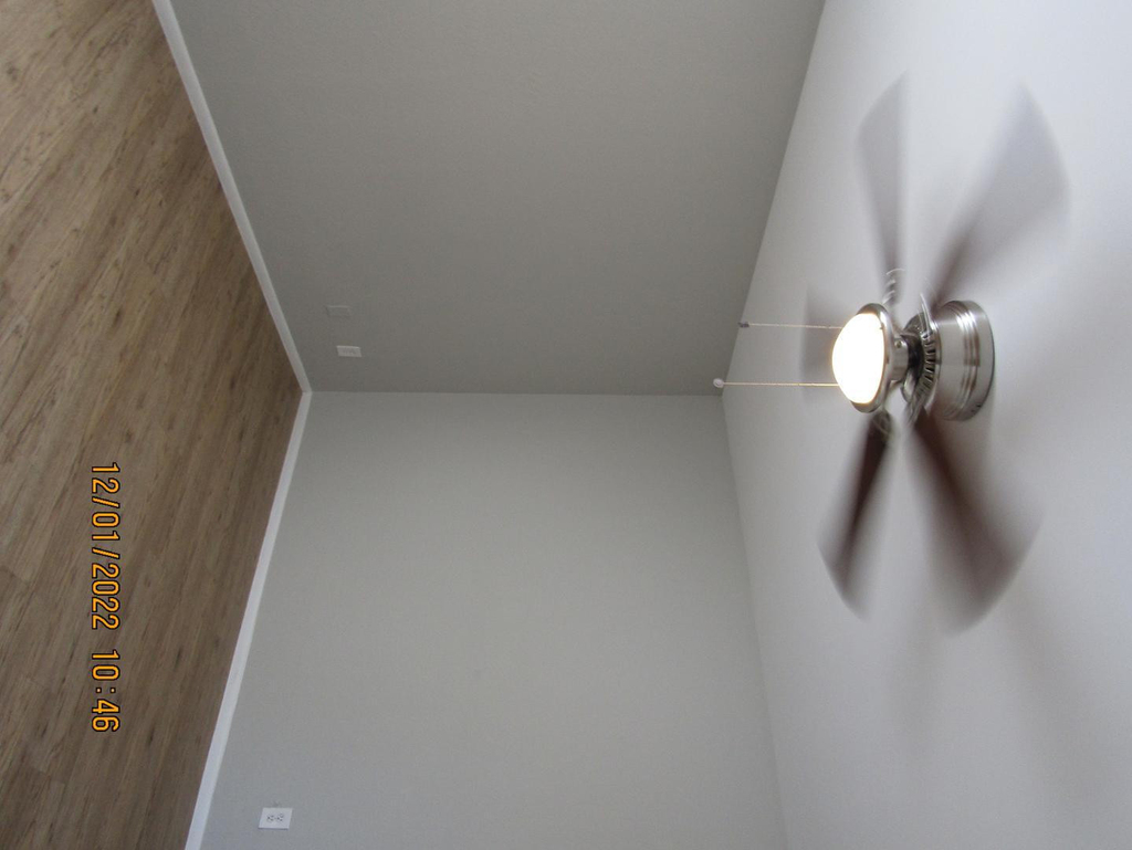 260 W 8th Avenue - Photo 7